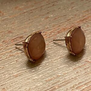Classy Peachy Mauve Large Faceted Cushion Stone Gold-tone Post Earrings